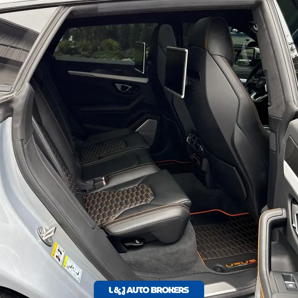 2020 Lamborghini Urus Base