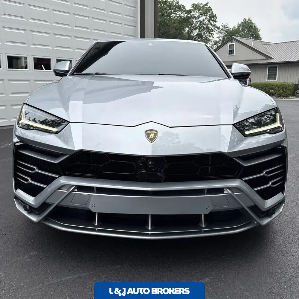2020 Lamborghini Urus Base