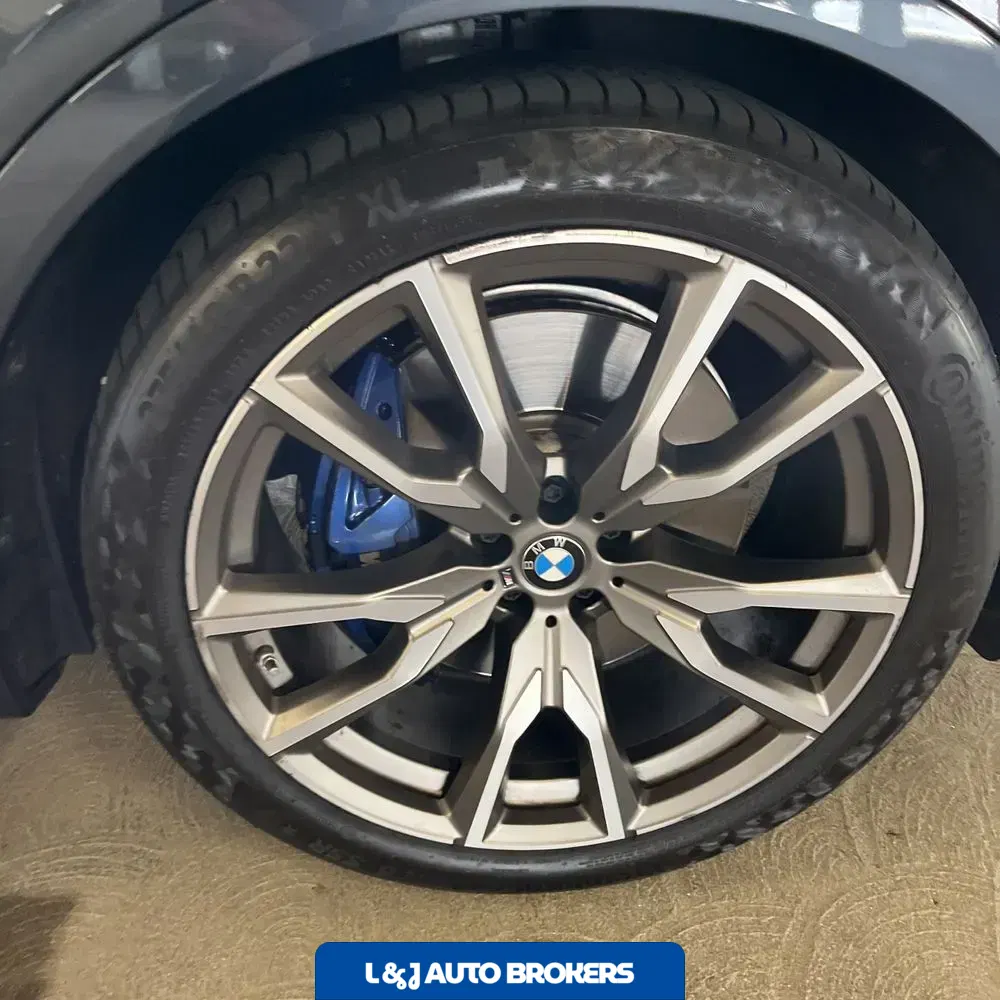 2022 BMW X7 M50i