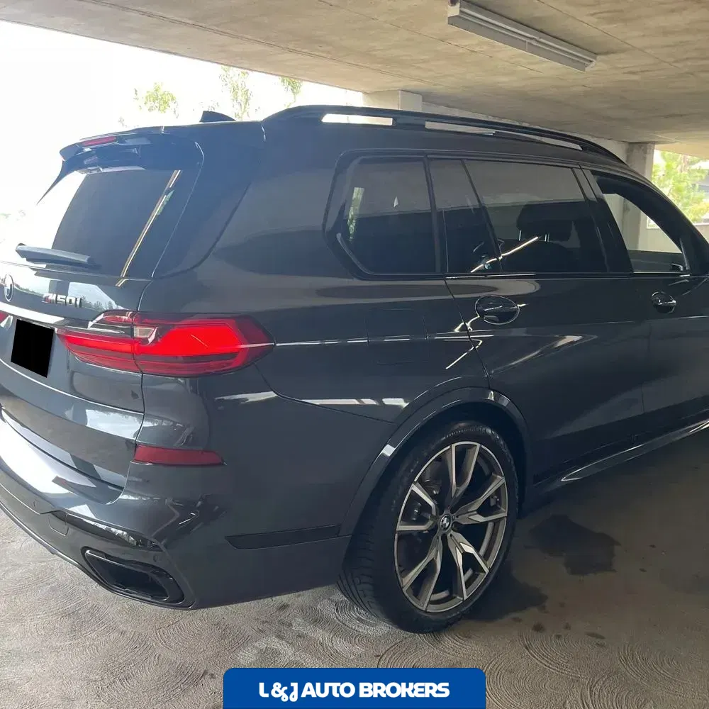 2022 BMW X7 M50i