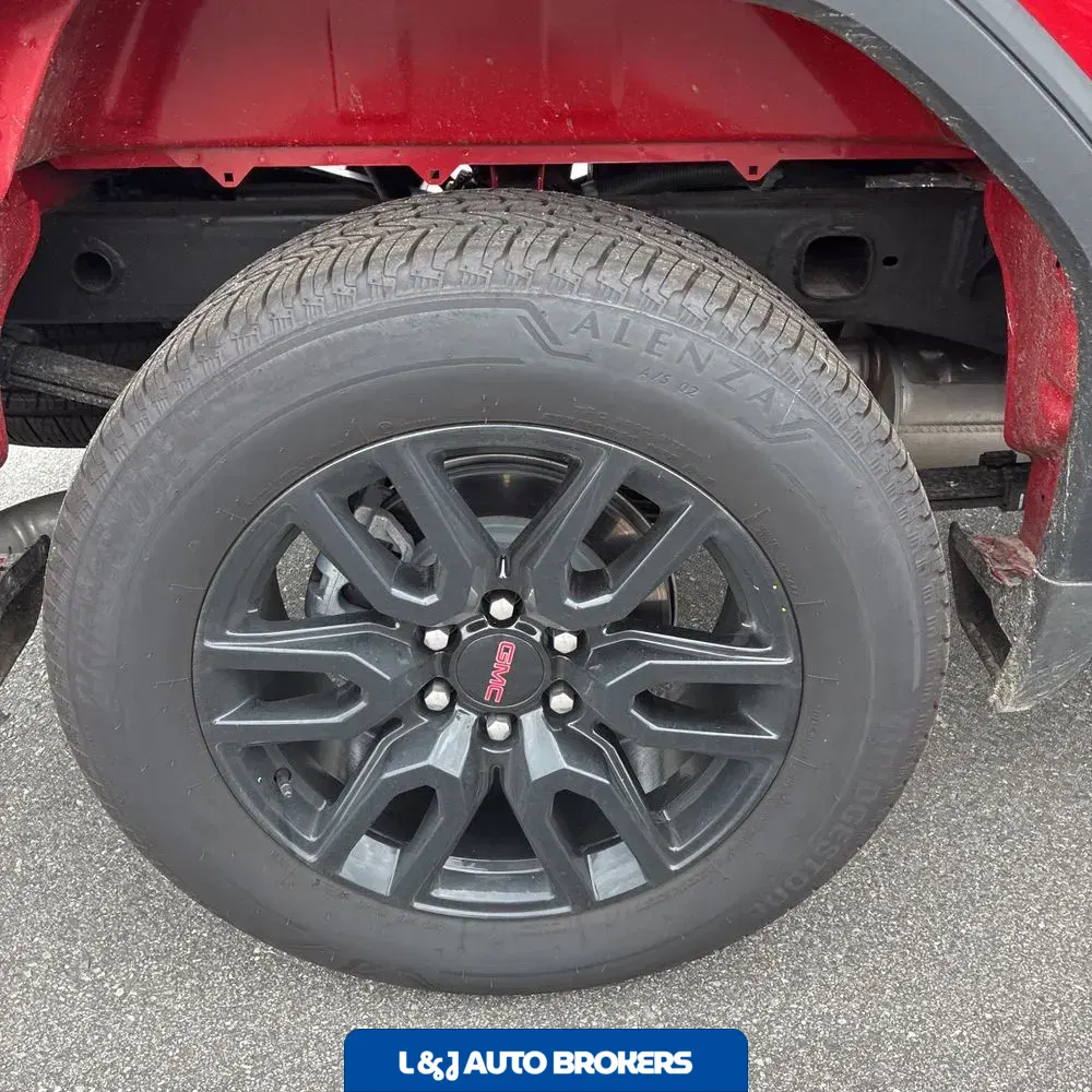 2025 GMC Sierra 1500 Elevation Standard