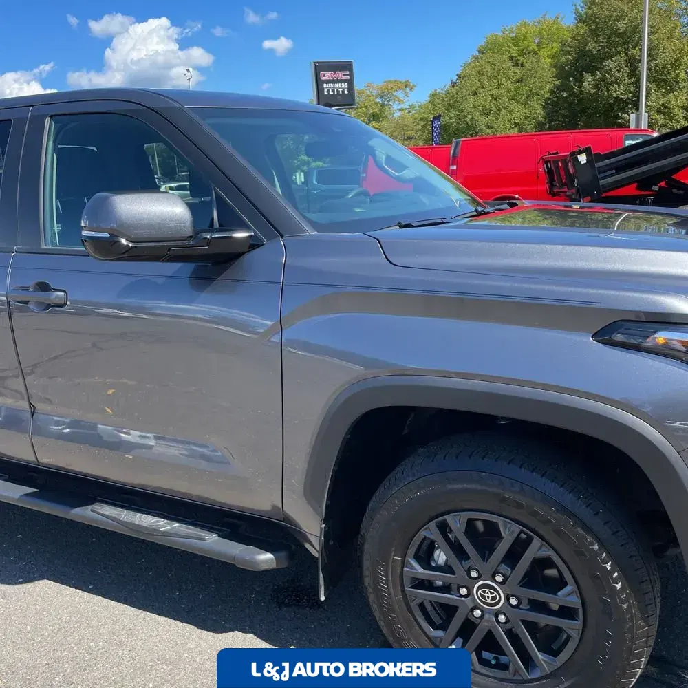 2024 Toyota Tundra SR5