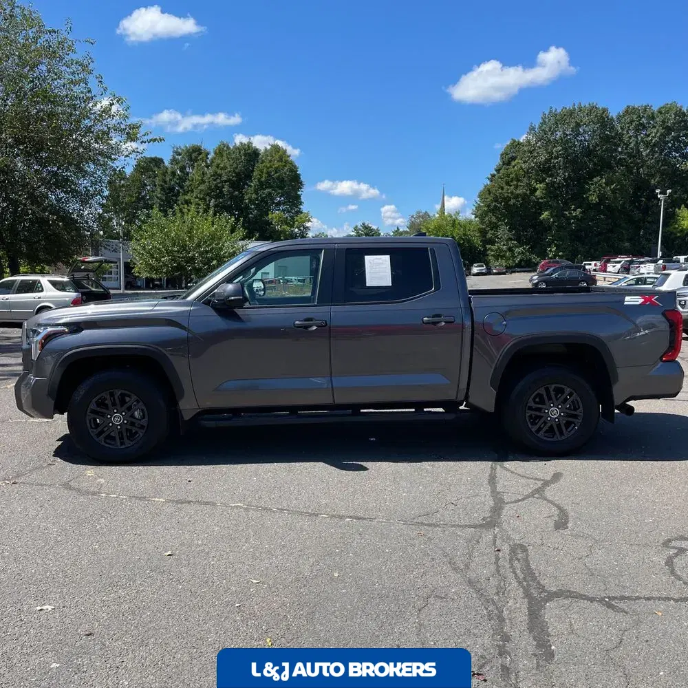 2024 Toyota Tundra SR5