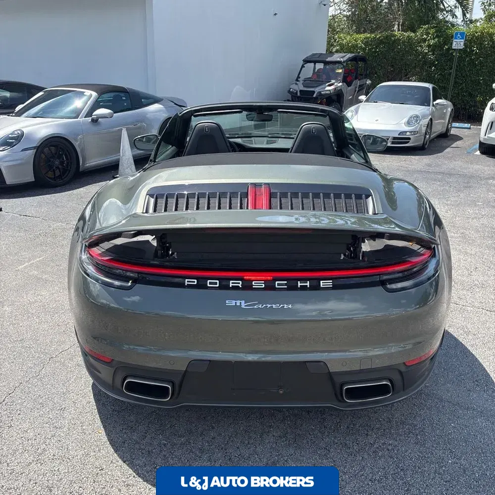 2020 Porsche 911 Carrera Cabriolet