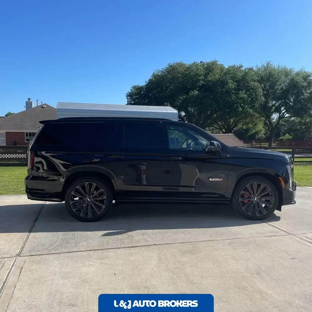 2025 Cadillac Escalade-V Base