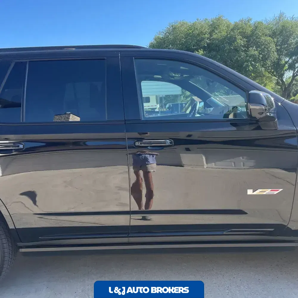 2025 Cadillac Escalade-V Base
