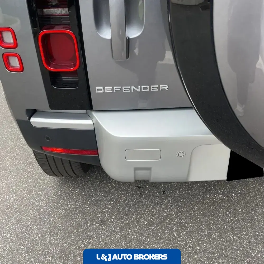 2024 Land Rover Defender 110 P400 S