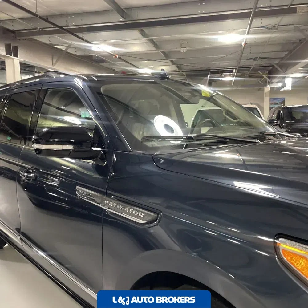 2022 Lincoln Navigator L Reserve