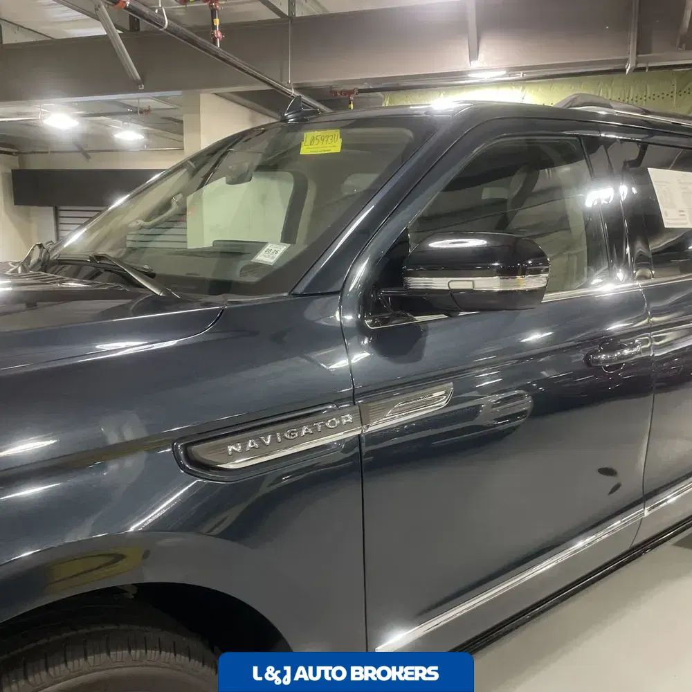 2022 Lincoln Navigator L Reserve