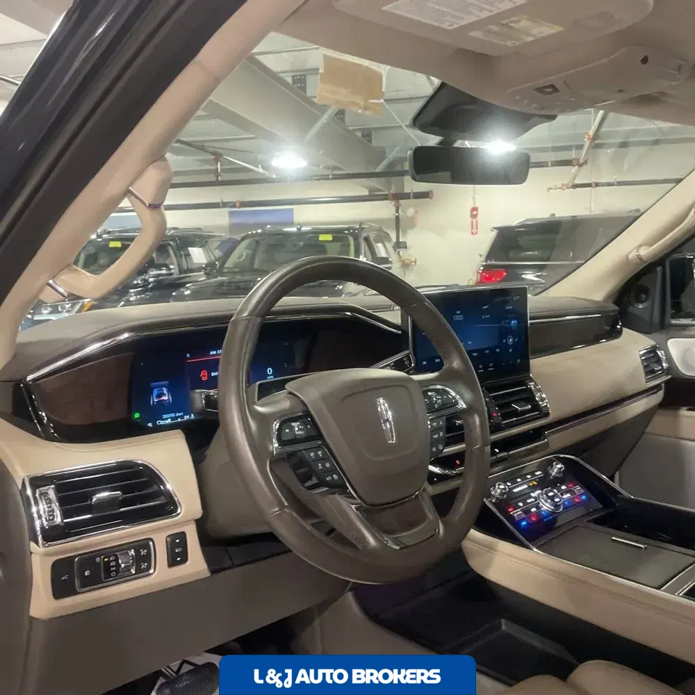 2022 Lincoln Navigator L Reserve
