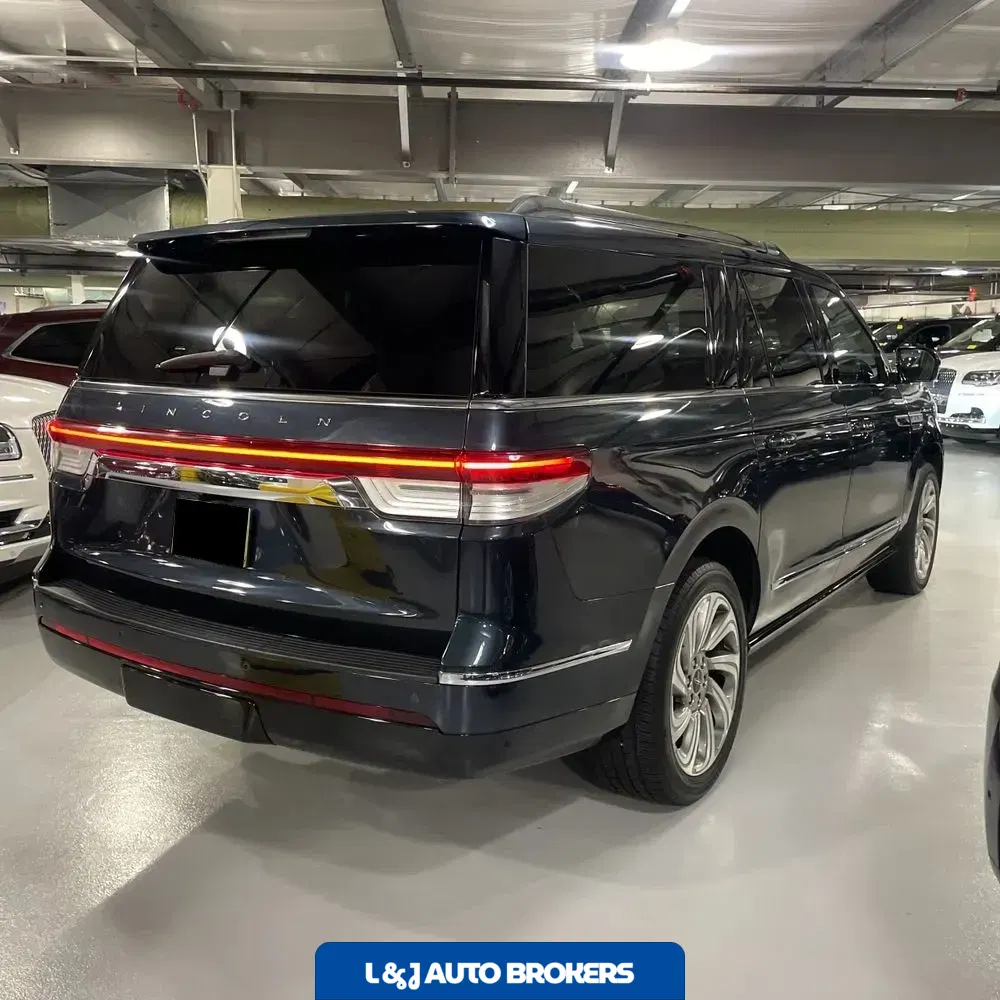 2022 Lincoln Navigator L Reserve