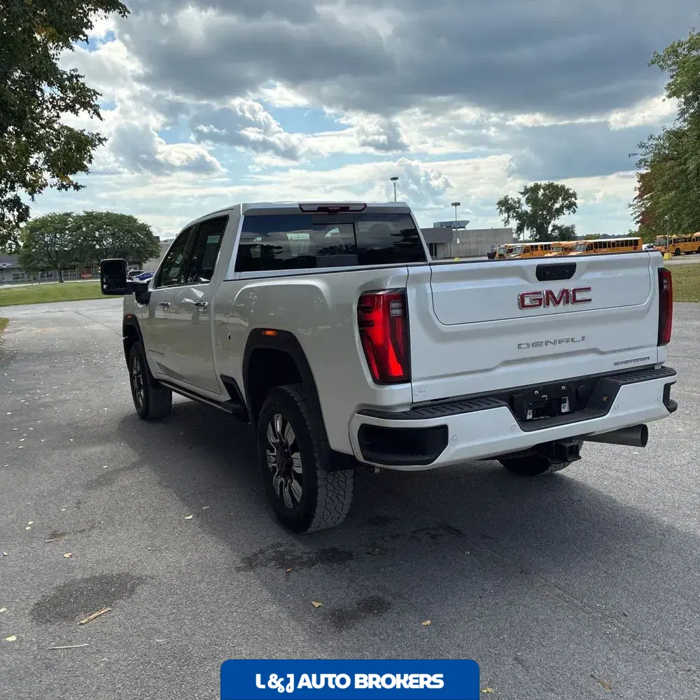 2025 GMC Sierra 3500 Denali