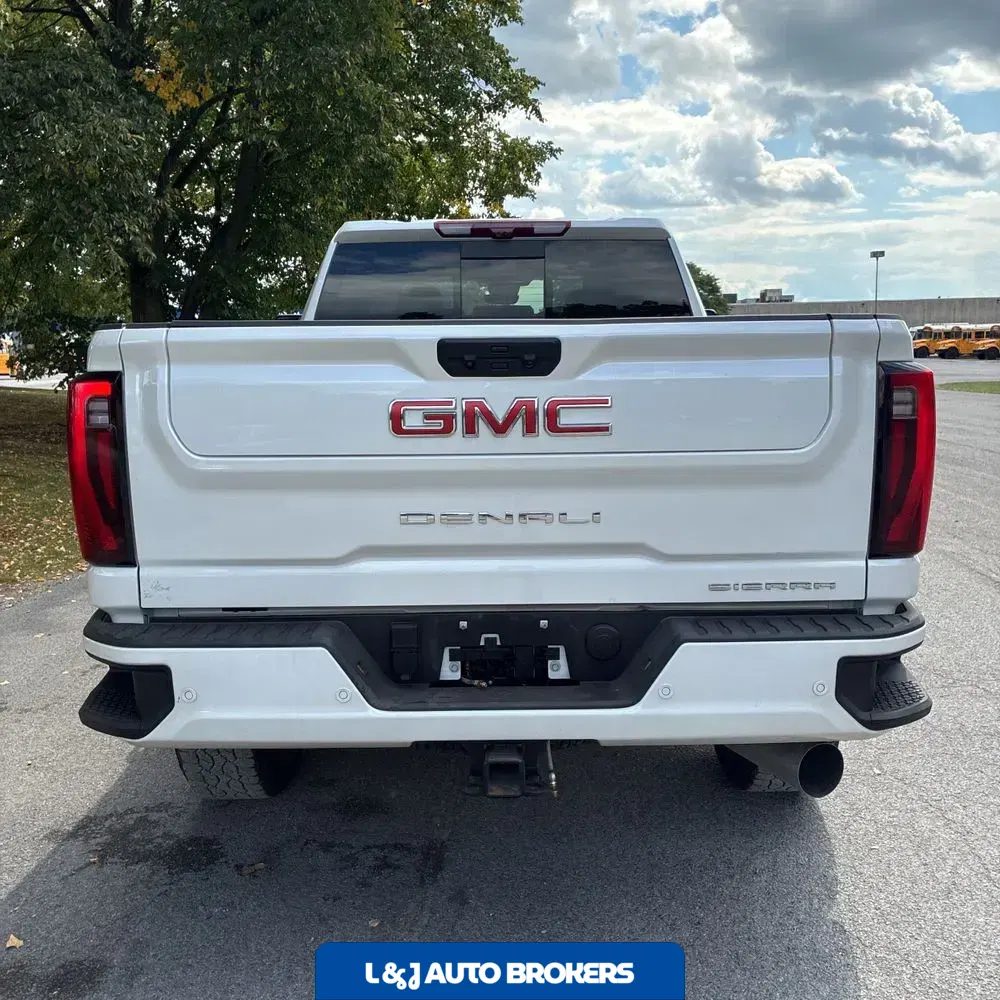 2025 GMC Sierra 3500 Denali