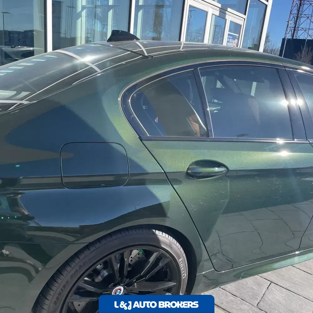 2023 BMW M5