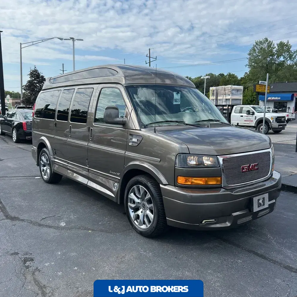 2023 GMC Savana 2500