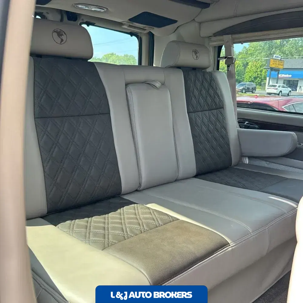 2023 GMC Savana 2500