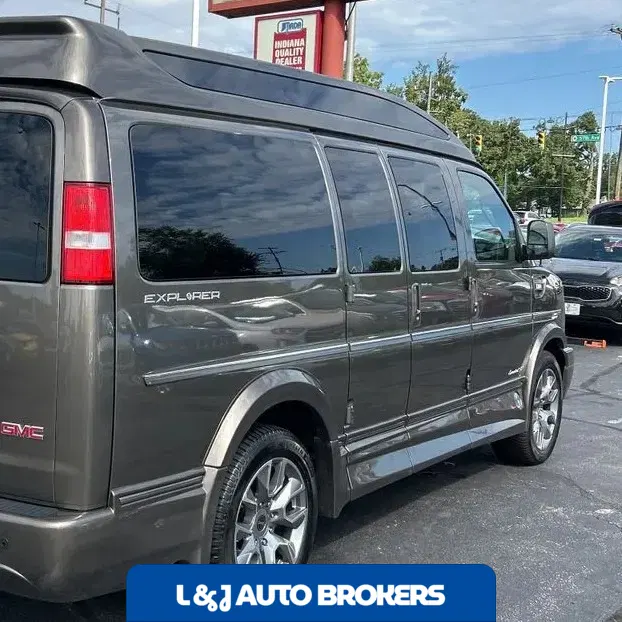2023 GMC Savana 2500