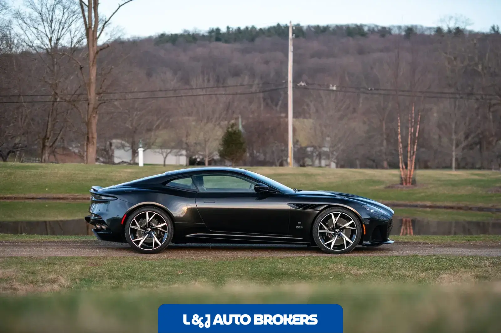 2021 Aston Martin DBS Superleggera 007 Edition
