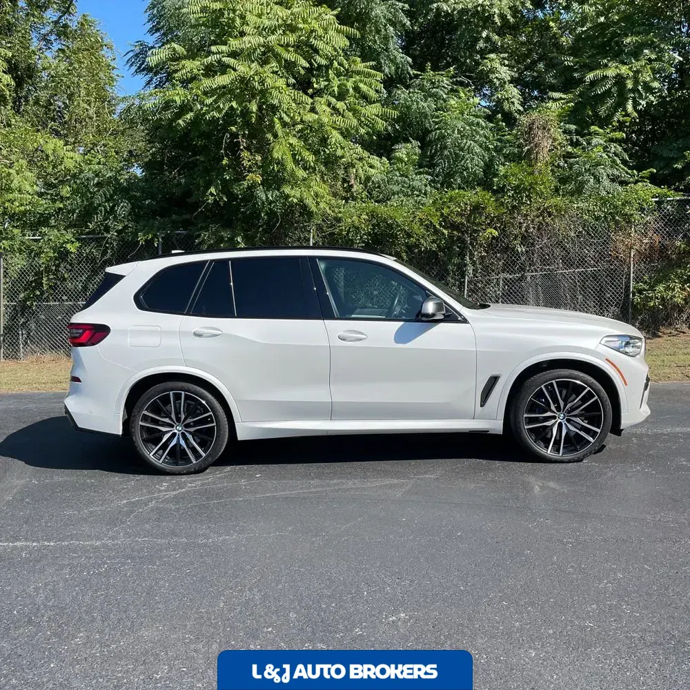 2023 BMW X5 M50i