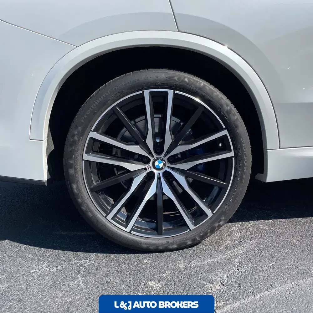 2023 BMW X5 M50i