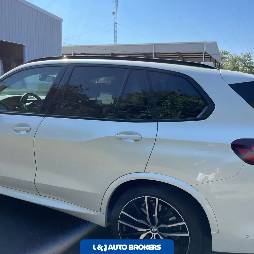 2023 BMW X5 M50i