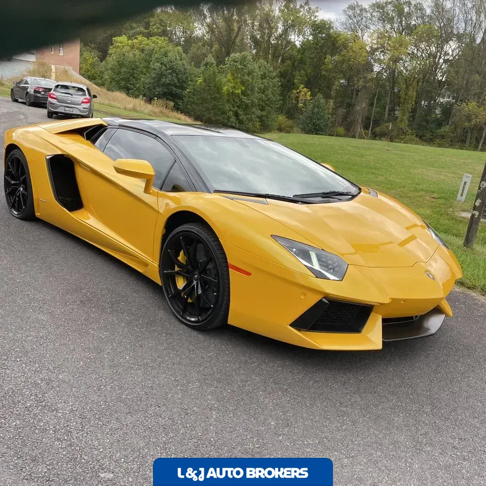 2014 Lamborghini Aventador Base