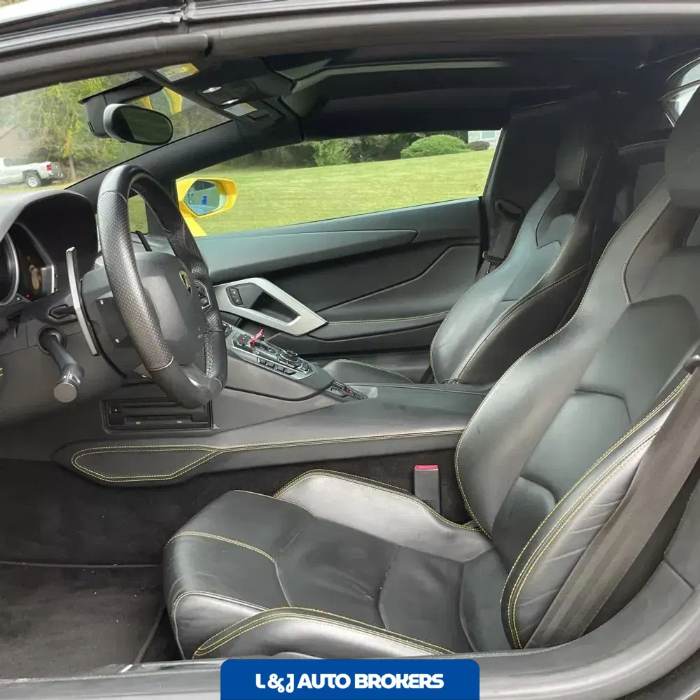 2014 Lamborghini Aventador Base