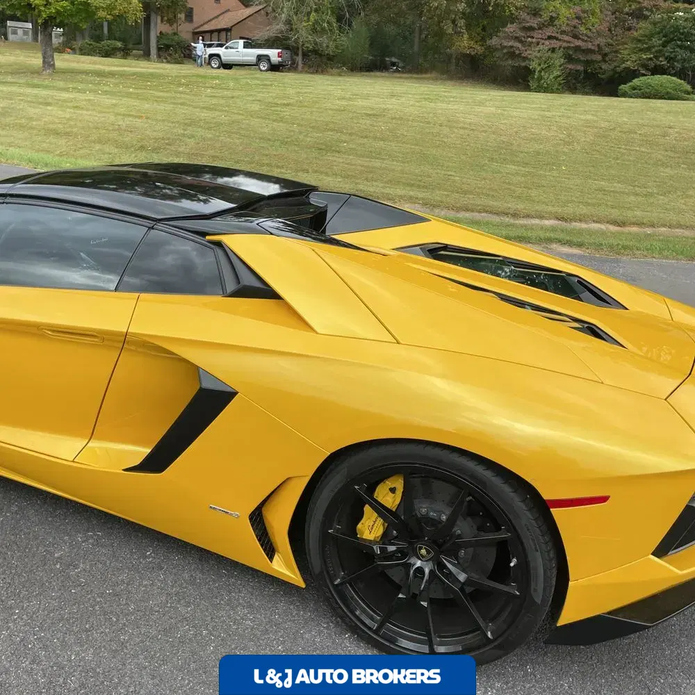 2014 Lamborghini Aventador Base