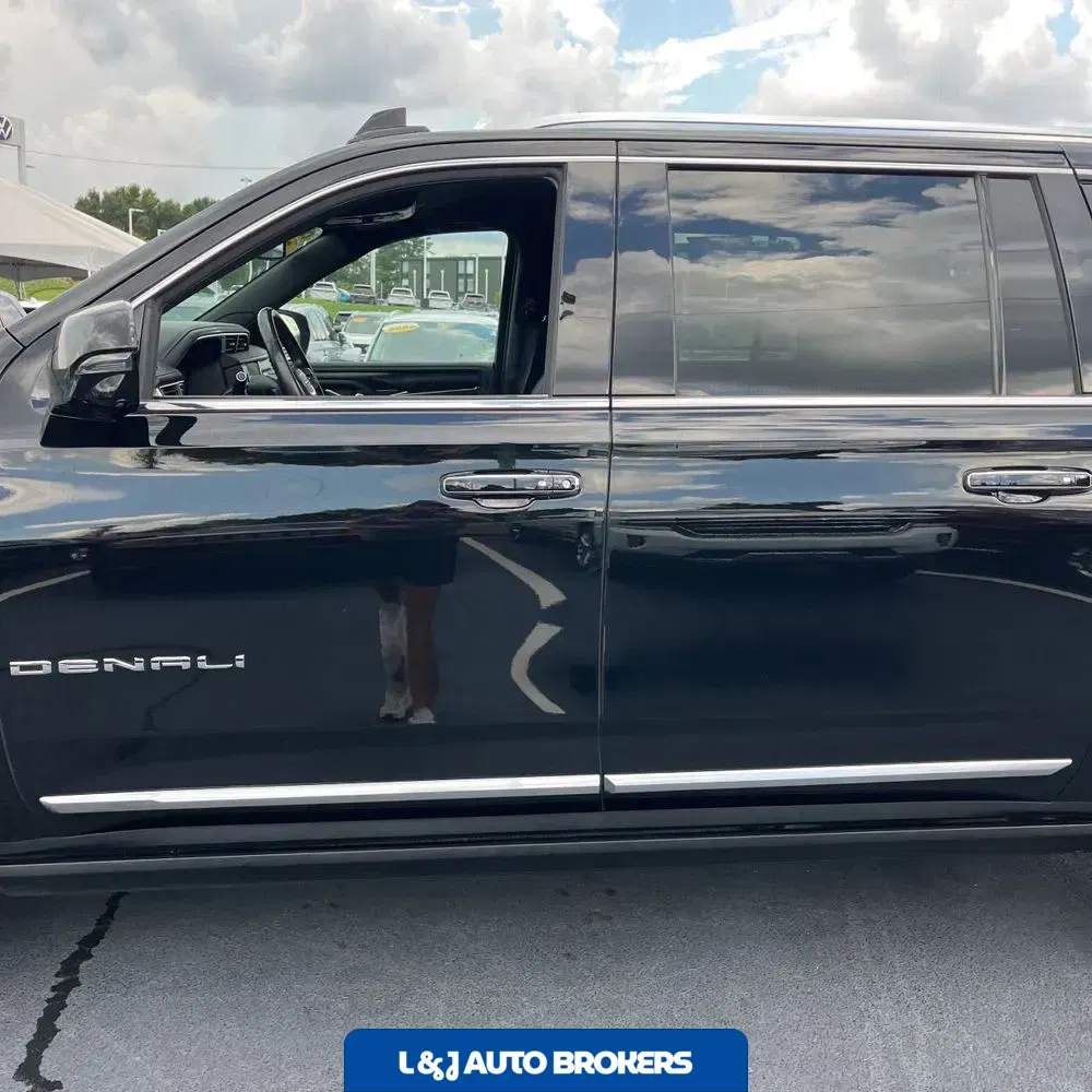 2022 GMC Yukon XL Denali
