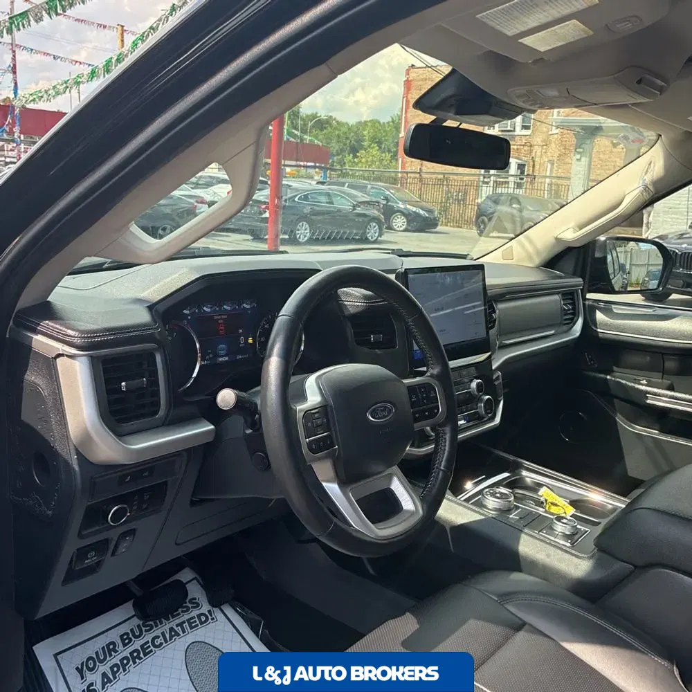 2024 Ford Expedition XLT