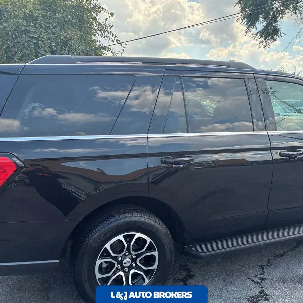 2024 Ford Expedition XLT