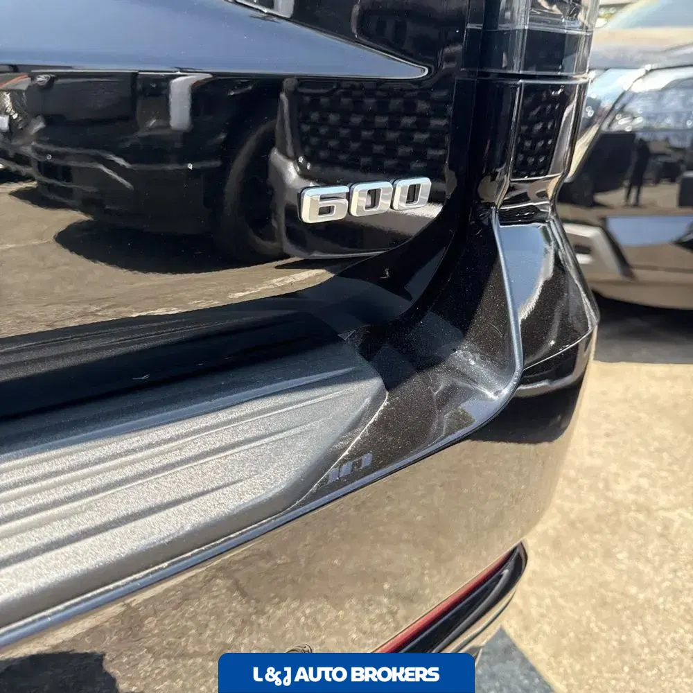 2025 Cadillac Escalade ESV Sport