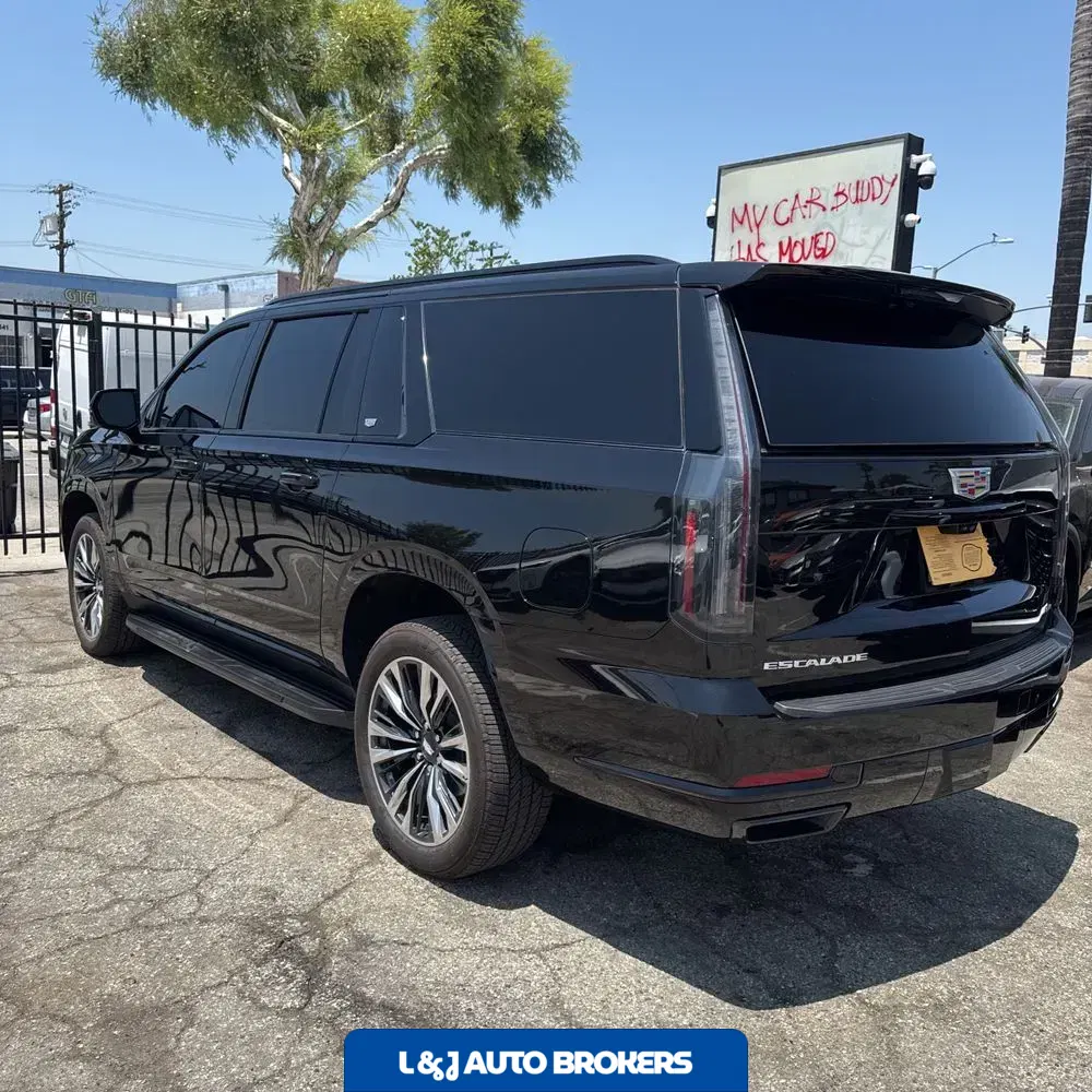 2025 Cadillac Escalade ESV Sport