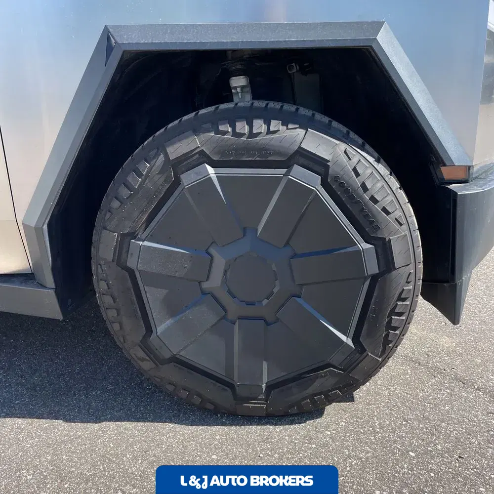 2024 Tesla Cybertruck CyberBeast