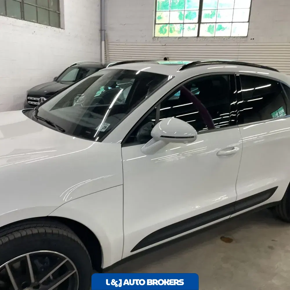 2024 Porsche Macan Base