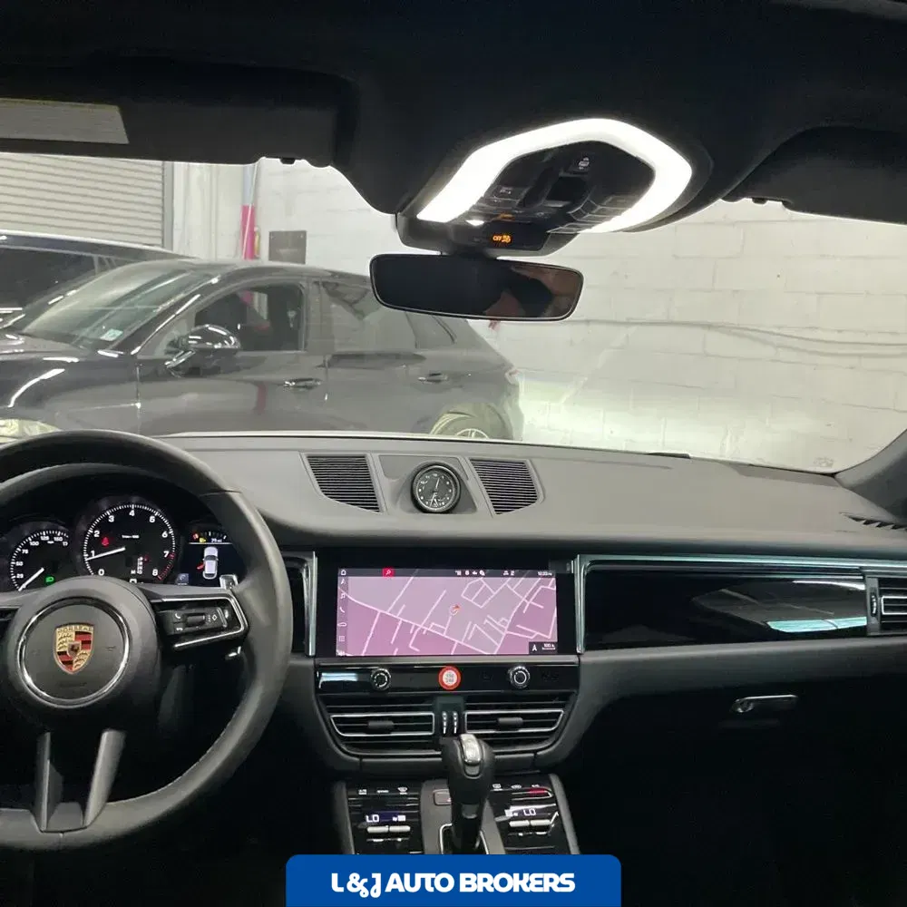 2024 Porsche Macan Base