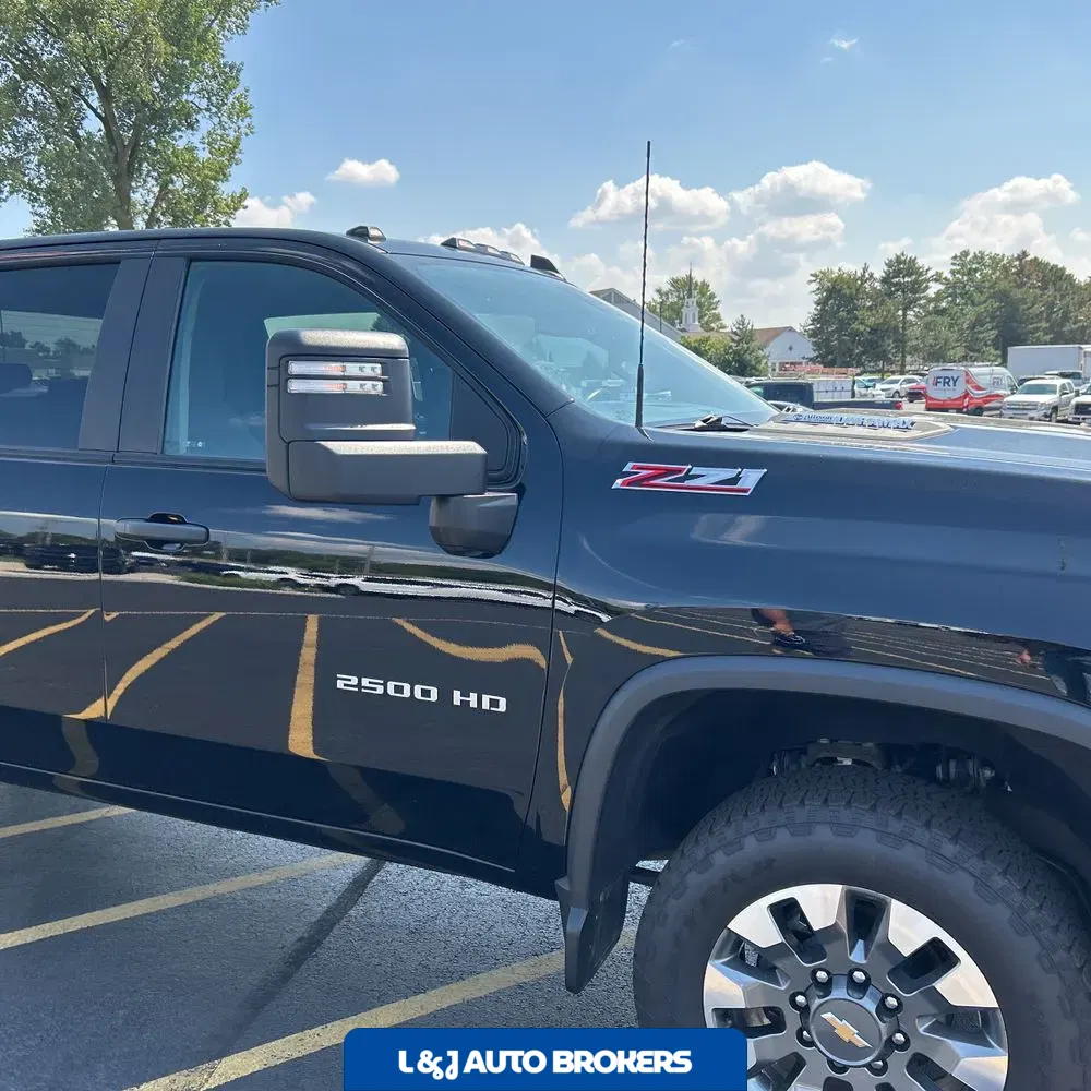 2024 Chevrolet Silverado 2500 Custom