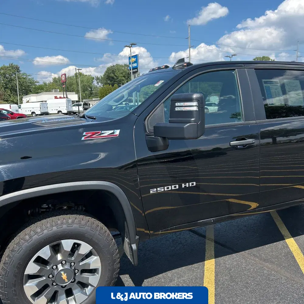 2024 Chevrolet Silverado 2500 Custom
