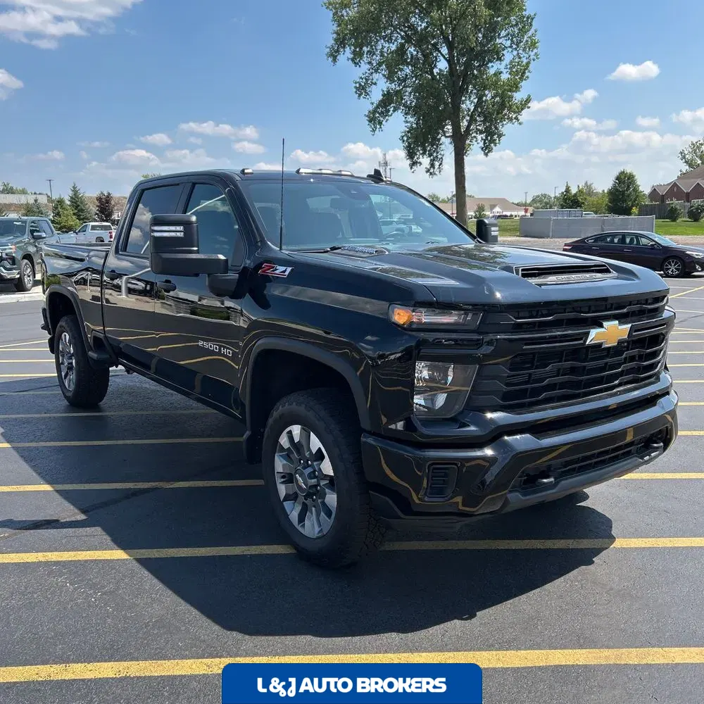 2024 Chevrolet Silverado 2500 Custom