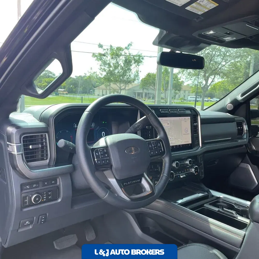 2024 Ford F-350 Super Duty Platinum