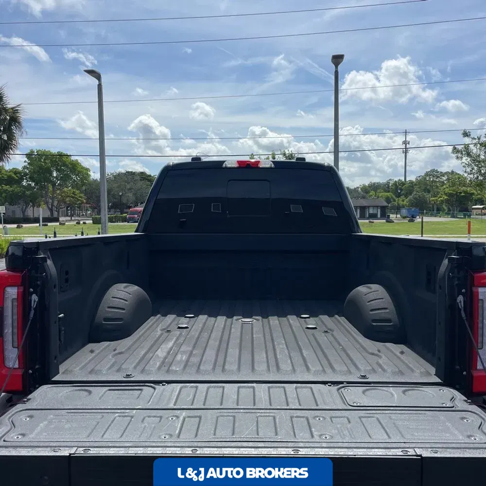 2024 Ford F-350 Super Duty Platinum