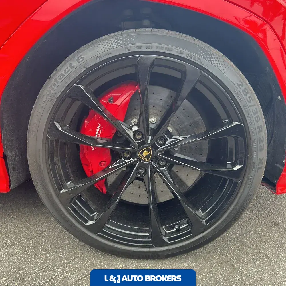 2021 Lamborghini Urus Base