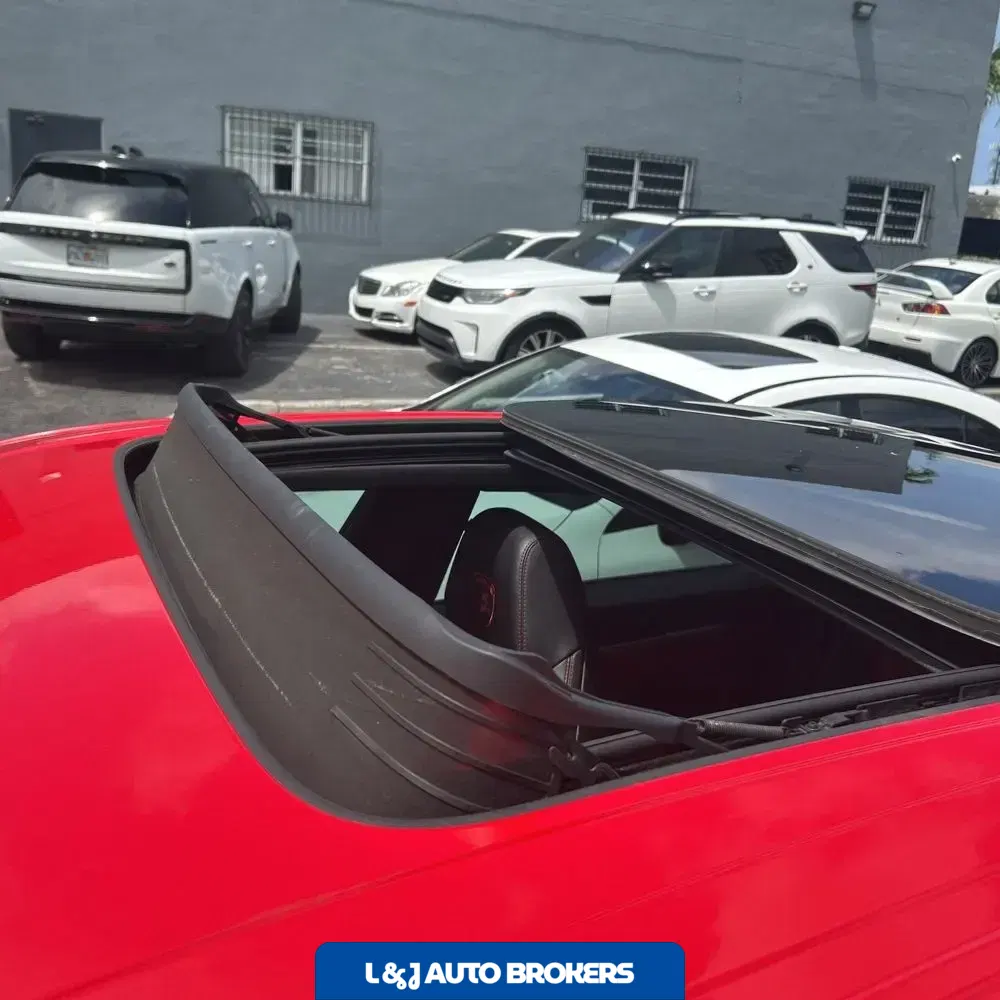 2021 Lamborghini Urus Base