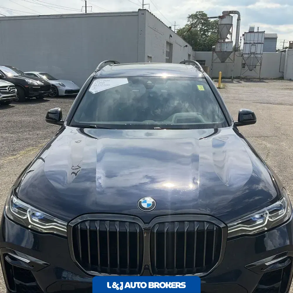 2021 BMW X7 M50i