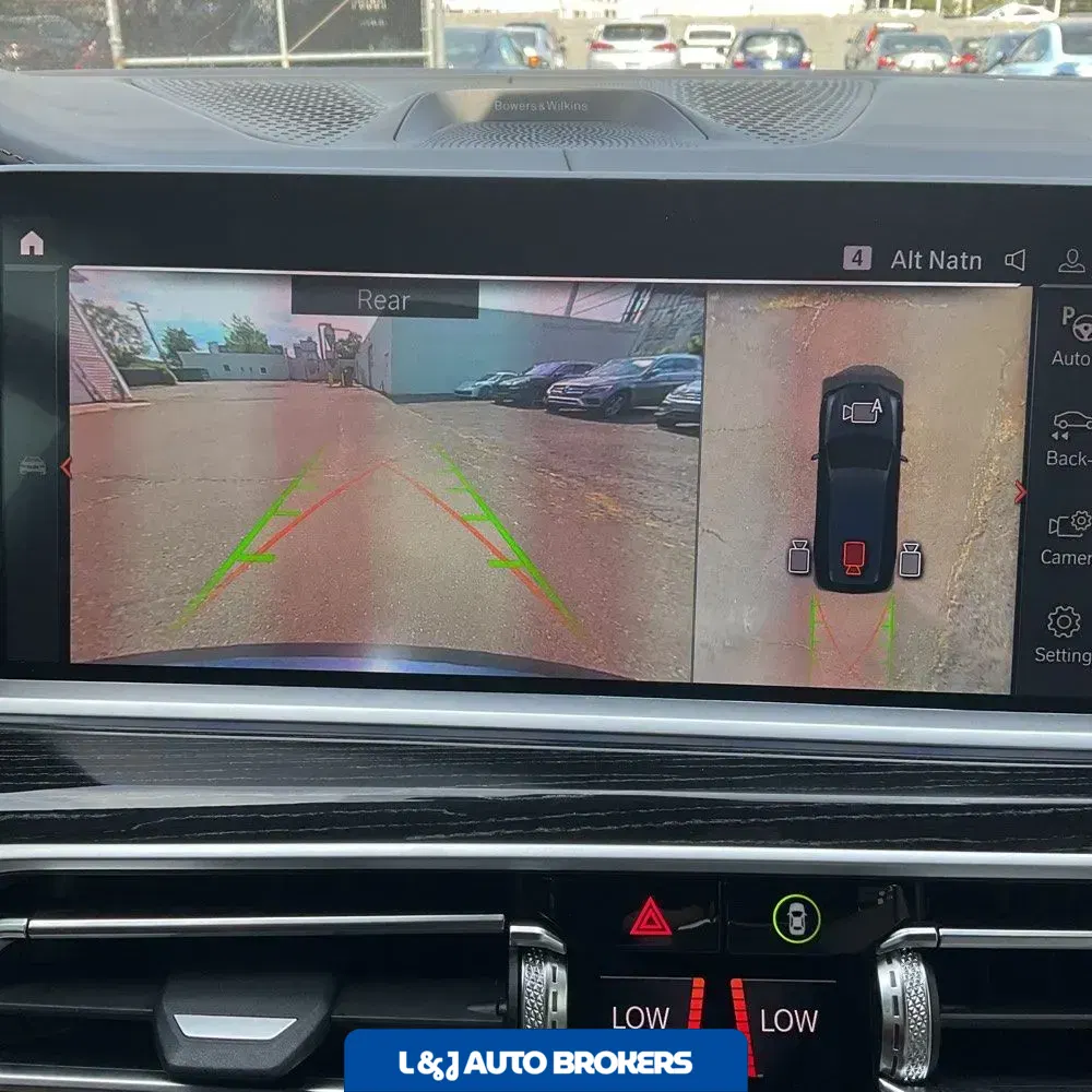 2021 BMW X7 M50i