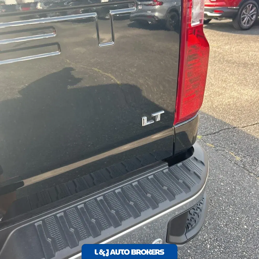 2025 Chevrolet Silverado 3500 LT Crew Cab 4WD LWB SRW
