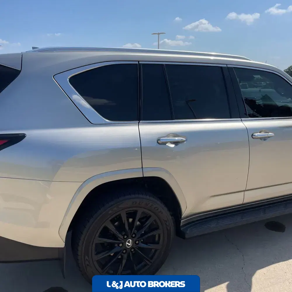 2024 Lexus LX 600 F SPORT Handling