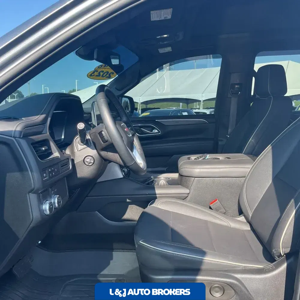 2023 GMC Yukon XL SLT