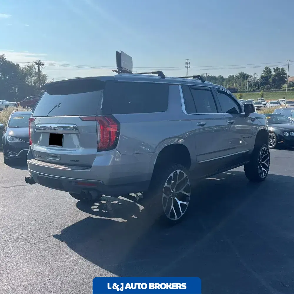 2023 GMC Yukon XL SLT