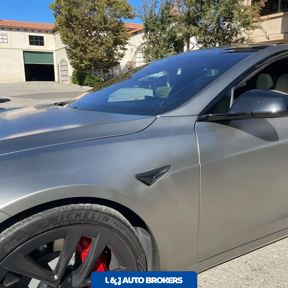 2023 Tesla Model S Plaid